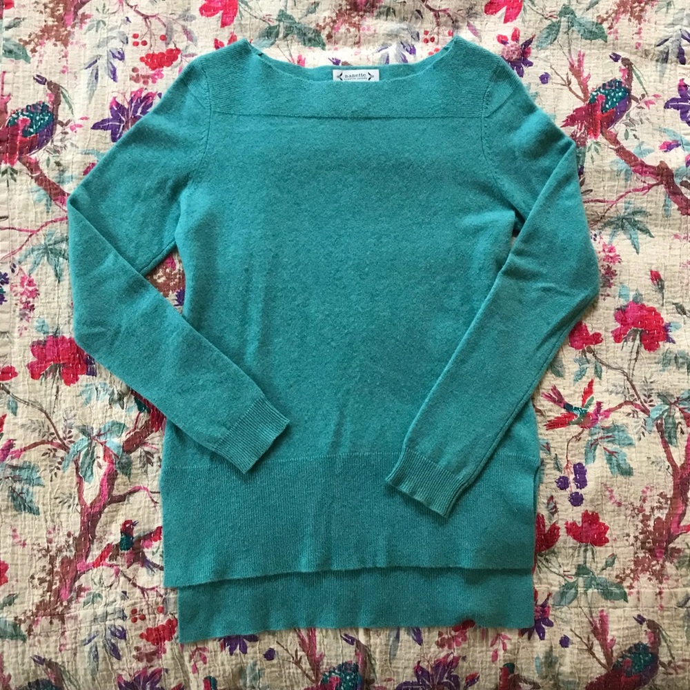 Boat-neck turquoise cashmere sweater